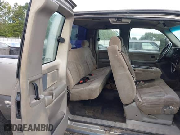 1999 Chevrolet Silverado 2500 LT с VIN 1GCGK29U2XE206394, выставлен на аукционе IAAI как лот 43145953 с пробегом 254 651 миль миль и . История ставок и продаж доступна на DreamBid. Изображение 8.