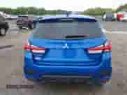 2020 Mitsubishi Outlander SE с VIN JA4AP4AUXLU023270, выставлен на аукционе IAAI как лот 42266661 с пробегом 81 117 миль миль и . История ставок и продаж доступна на DreamBid. Изображение 17.