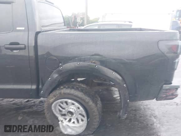 2007 Toyota Tundra SR5 with VIN 5TBDV54187S482204, listed as a IAAI auction lot 43042251 with 204,886 mi miles and . Bid and sale history available at DreamBid. Image 6.