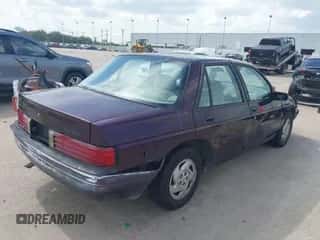 1995 Chevrolet Corsica z VIN 1G1LD55M6SY288498, wystawiony jako IAAI lot #42714679 z przebiegiem 145 447 mil mil oraz . Historia ofert i sprzedaży dostępna na DreamBid. Obrazek 4.