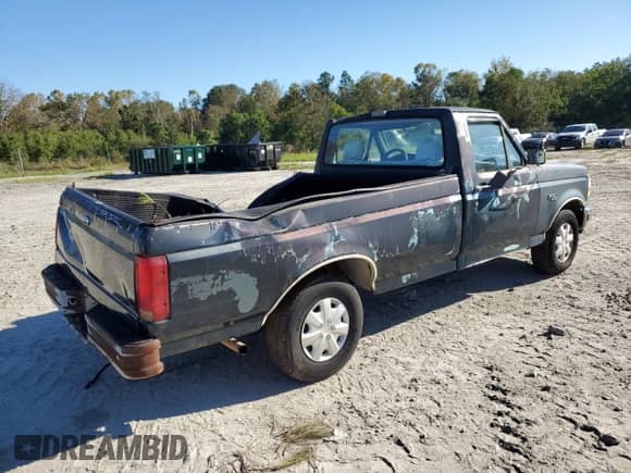 1992 Ford F-150 z VIN 1FTEF15N9NLA78538, wystawiony jako Copart lot #75543574 z przebiegiem Nie podano mil oraz Szkoda całkowita • Salvage title. Historia ofert i sprzedaży dostępna na DreamBid. Obrazek 3.