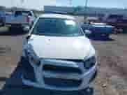 2016 Chevrolet Sonic LS z VIN 1G1JA6SG1G4178123, wystawiony jako IAAI lot #42289322 z przebiegiem 156 422 mil mil oraz . Historia ofert i sprzedaży dostępna na DreamBid. Obrazek 12.