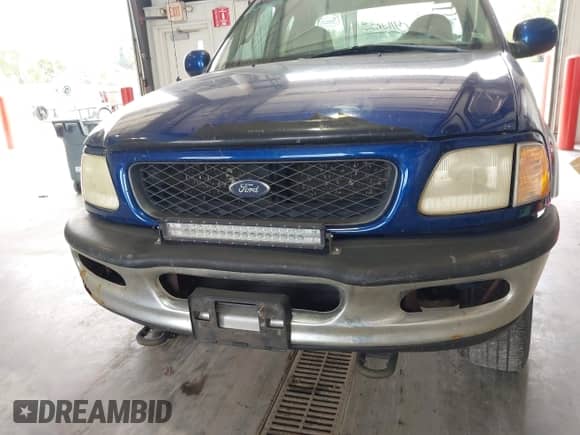 1998 Ford F-150 с VIN 1FTZX18W8WKB00510, выставлен на аукционе IAAI как лот 43296221 с пробегом 418 659 миль миль и . История ставок и продаж доступна на DreamBid. Изображение 6.