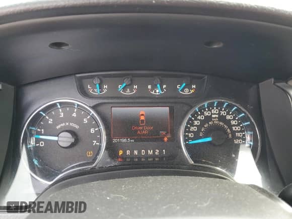 2014 Ford F-150 XLT с VIN 1FTFW1ET7EFC30348, выставлен на аукционе Copart как лот 83843225 с пробегом 201 198 миль миль и Списание • Salvage title. История ставок и продаж доступна на DreamBid. Изображение 9.