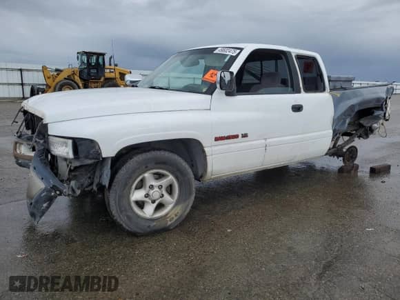 1997 Dodge 1500 with VIN 3B7HC13YXVG818680, listed as a Copart auction lot 49602475 with 201,416 mi miles and Non repairable. Bid and sale history available at DreamBid. Image 1.
