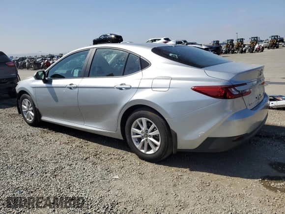 2025 Toyota Camry LE with VIN 4T1DAACK4SU622559, listed as a Copart auction lot 85568385 with 5,444 mi miles and Salvage title. Bid and sale history available at DreamBid. Image 2.