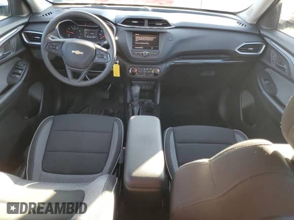 2022 Chevrolet TrailBlazer LS с VIN KL79MNSL3NB015438, выставлен на аукционе Copart как лот 44710355 с пробегом 38 187 миль миль и Списание • Salvage title. История ставок и продаж доступна на DreamBid. Изображение 8.