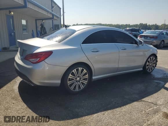2017 Mercedes-Benz CLA 250 с VIN WDDSJ4EBXHN468071, выставлен на аукционе Copart как лот 80714705 с пробегом 79 000 миль миль и Списание • Salvage title. История ставок и продаж доступна на DreamBid. Изображение 3.