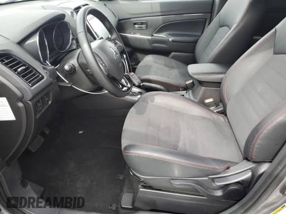 2025 Mitsubishi Outlander S z VIN JA4ARUAU4SU001743, wystawiony jako Copart lot #82145695 z przebiegiem 12 266 mil mil oraz Nie do naprawy • Non repairable. Historia ofert i sprzedaży dostępna na DreamBid. Obrazek 7.