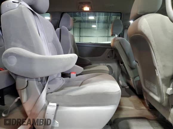 2005 Toyota Sienna LE with VIN 5TDBA23C55S042501, listed as a Copart auction lot 71744035 with 159,499 mi miles and Salvage title. Bid and sale history available at DreamBid. Image 11.