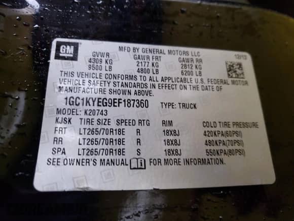 2014 Chevrolet Silverado 2500HD LTZ z VIN 1GC1KYEG9EF187360, wystawiony jako Copart lot #44048665 z przebiegiem 105 951 mil mil oraz Czysty tytuł • Clean title. Historia ofert i sprzedaży dostępna na DreamBid. Obrazek 12.