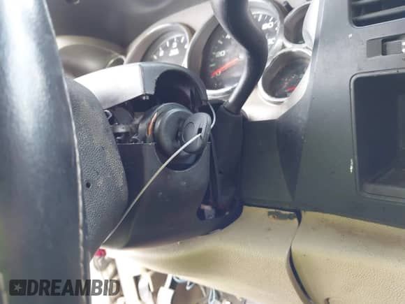 2010 Chevrolet Silverado 1500 LT with VIN 1GCSCSE01AZ193521, listed as a IAAI auction lot 43333362 with 282,551 mi miles and . Bid and sale history available at DreamBid. Image 11.