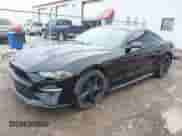2021 Ford Mustang EcoBoost z VIN 1FA6P8TH1M5139106, wystawiony jako IAAI lot #43283129 z przebiegiem 71 223 mil mil oraz . Historia ofert i sprzedaży dostępna na DreamBid. Obrazek 17.