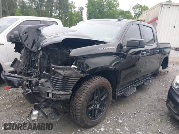 2023 Chevrolet Silverado 1500 RST with VIN 1GCUDEED2PZ130558, listed as a IAAI auction lot 42103254 with 50,150 mi miles and . Bid and sale history available at DreamBid. Image 18.