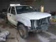 2004 Chevrolet Silverado 3500 с VIN 1GCHK39284E265681, выставлен на аукционе IAAI как лот 41435024 с пробегом 305 340 миль миль и . История ставок и продаж доступна на DreamBid. Изображение 14.
