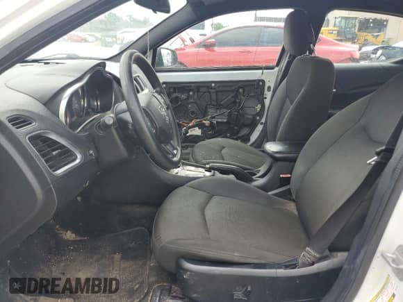 2013 Dodge Avenger SE with VIN 1C3CDZAB1DN712813, listed as a Copart auction lot 68352585 with 145,931 mi miles and Clean title. Bid and sale history available at DreamBid. Image 7.