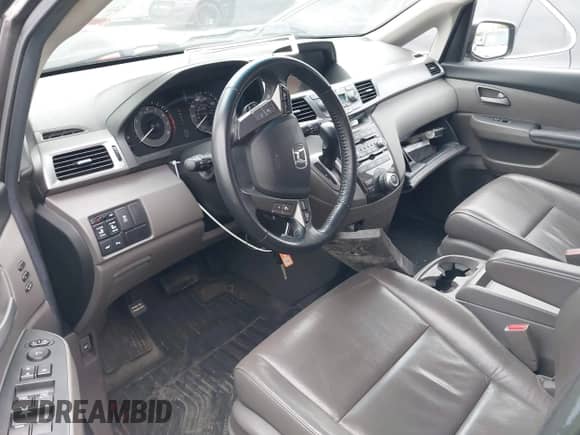 2013 Honda Odyssey Touring с VIN 5FNRL5H99DB011584, выставлен на аукционе IAAI как лот 43222547 с пробегом 112 472 миль миль и . История ставок и продаж доступна на DreamBid. Изображение 5.