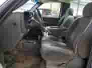 2005 Chevrolet Silverado 2500HD z VIN 1GCHK24G05E325497, wystawiony jako Copart lot #75963434 z przebiegiem 147 222 mil mil oraz Szkoda całkowita • Salvage title. Historia ofert i sprzedaży dostępna na DreamBid. Obrazek 7.