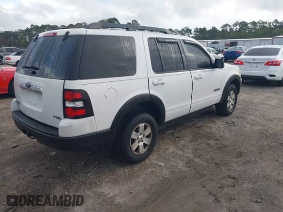 2007 Ford Explorer XLT с VIN 1FMEU63E17UB33045, выставлен на аукционе IAAI как лот 43352071 с пробегом 193 473 миль миль и . История ставок и продаж доступна на DreamBid. Изображение 4.