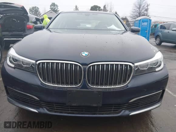 2019 BMW 7 Series 740i xDrive with VIN WBA7E4C52KGV70359, listed as a IAAI auction lot 41421504 with 55,734 mi miles and . Bid and sale history available at DreamBid. Image 12.