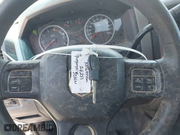 2012 Ram 1500 Tradesman z VIN 1C6RD6FP2CS168791, wystawiony jako IAAI lot #41644108 z przebiegiem 211 029 mil mil oraz . Historia ofert i sprzedaży dostępna na DreamBid. Obrazek 11.