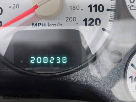 2008 Dodge 2500 SLT z VIN 3D7KS28A58G114228, wystawiony jako IAAI lot #41455313 z przebiegiem 208 238 mil mil oraz . Historia ofert i sprzedaży dostępna na DreamBid. Obrazek 16.