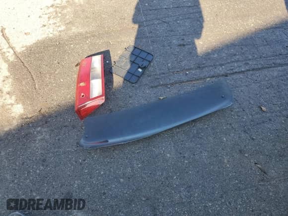 2003 Honda Accord EX with VIN 1HGCM56643A123293, listed as a Copart auction lot 81198935 with 283,638 mi miles and Salvage title. Bid and sale history available at DreamBid. Image 12.