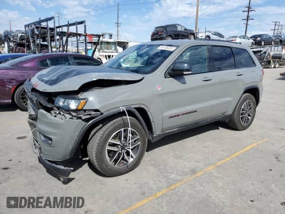 2021 Jeep Grand Cherokee Trailhawk z VIN 1C4RJFLG1MC527534, wystawiony jako Copart lot #86185005 z przebiegiem 69 539 mil mil oraz Szkoda całkowita • Salvage title. Historia ofert i sprzedaży dostępna na DreamBid. Obrazek 1.