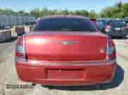 2007 Chrysler 300 C z VIN 2C3KA63H77H813579, wystawiony jako Copart lot #84044905 z przebiegiem 212 751 mil mil oraz Szkoda całkowita • Salvage title. Historia ofert i sprzedaży dostępna na DreamBid. Obrazek 6.