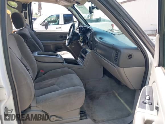 2004 Chevrolet Tahoe LT с VIN 1GNEC13T34R190149, выставлен на аукционе IAAI как лот 43189643 с пробегом 178 809 миль миль и . История ставок и продаж доступна на DreamBid. Изображение 5.
