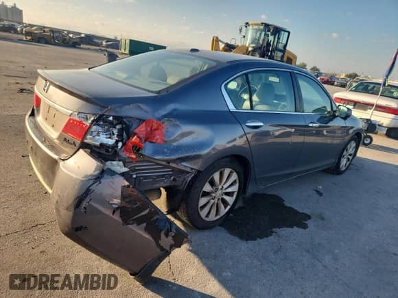 2013 Honda Accord EX-L z VIN 1HGCR2F87DA027483, wystawiony jako Copart lot #85853115 z przebiegiem 293 689 mil mil oraz Szkoda całkowita • Salvage title. Historia ofert i sprzedaży dostępna na DreamBid. Obrazek 3.