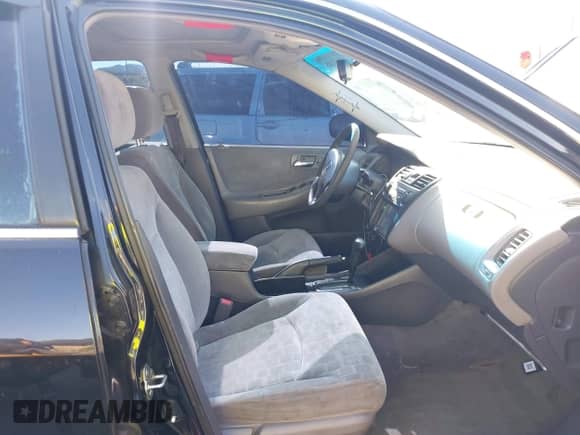 2001 Honda Accord EX с VIN JHMCG66811C024685, выставлен на аукционе IAAI как лот 42481105 с пробегом 162 249 миль миль и . История ставок и продаж доступна на DreamBid. Изображение 5.