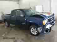 2010 GMC Sierra 1500 SLE z VIN 1GTSCVE06AZ162914, wystawiony jako Copart lot #67729305 z przebiegiem 106 301 mil mil oraz Szkoda całkowita • Salvage title. Historia ofert i sprzedaży dostępna na DreamBid. Obrazek 4.