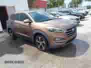 2016 Hyundai Tucson Limited z VIN KM8J33A23GU112898, wystawiony jako IAAI lot #42467991 z przebiegiem 137 381 mil mil oraz . Historia ofert i sprzedaży dostępna na DreamBid. Obrazek 1.