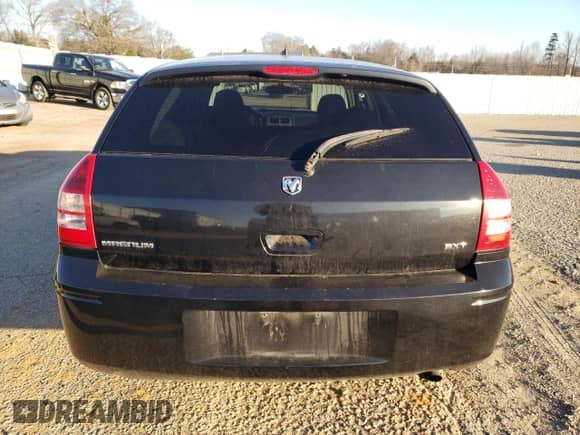 2008 Dodge Magnum SXT with VIN 2D8FV37V88H251680, listed as a Copart auction lot 41881165 with 268,838 mi miles and Salvage title. Bid and sale history available at DreamBid. Image 6.