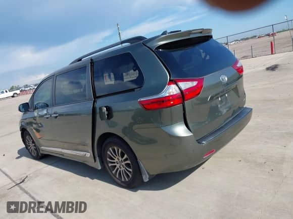 2019 Toyota Sienna XLE Auto Access Seat with VIN 5TDYZ3DC1KS008414, listed as a IAAI auction lot 42925883 with 57,516 mi miles and . Bid and sale history available at DreamBid. Image 3.