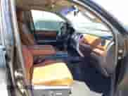 2015 Toyota Tundra Platinum с VIN 5TFAW5F1XFX439058, выставлен на аукционе IAAI как лот 43067362 с пробегом 160 102 миль миль и . История ставок и продаж доступна на DreamBid. Изображение 5.
