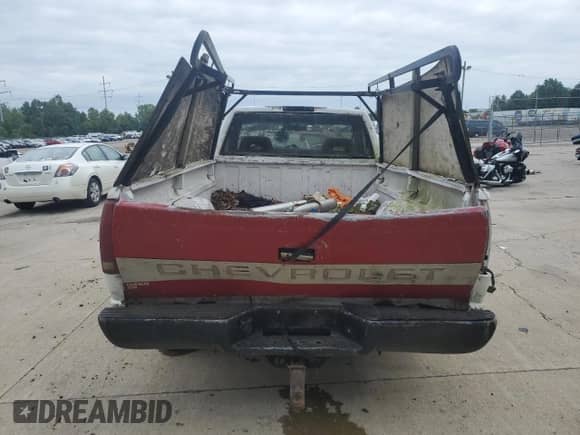 2000 Chevrolet Silverado 2500 с VIN 1GCGC24R7YR179591, выставлен на аукционе Copart как лот 66321194 с пробегом 251 432 миль миль и Списание • Salvage title. История ставок и продаж доступна на DreamBid. Изображение 6.