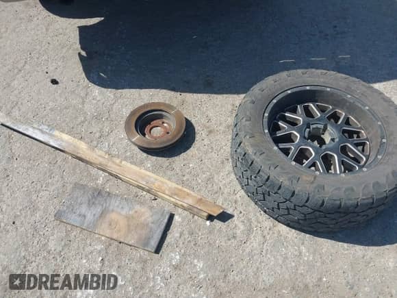 2019 Ram 1500 Tradesman с VIN 1C6RR6FT3KS563110, выставлен на аукционе IAAI как лот 41895738 с пробегом 158 013 миль миль и . История ставок и продаж доступна на DreamBid. Изображение 12.