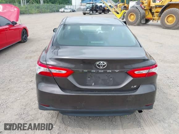 2018 Toyota Camry SE z VIN 4T1B11HK8JU541000, wystawiony jako IAAI lot #42759084 z przebiegiem 54 273 mil mil oraz . Historia ofert i sprzedaży dostępna na DreamBid. Obrazek 16.