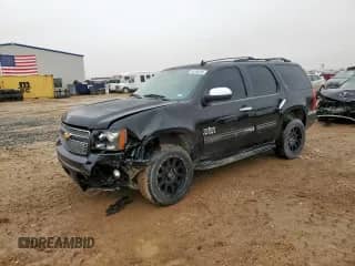 2013 Chevrolet Tahoe LT с VIN 1GNSCBE00DR359815, выставлен на аукционе Copart как лот 69586395 с пробегом 148 444 миль миль и Списание • Salvage title. История ставок и продаж доступна на DreamBid. Изображение 1.
