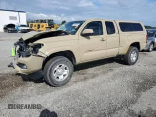 2016 Toyota Tacoma SR z VIN 5TFRX5GN0GX052456, wystawiony jako Copart lot #82248365 z przebiegiem 186 087 mil mil oraz Szkoda całkowita • Salvage title. Historia ofert i sprzedaży dostępna na DreamBid. Obrazek 1.