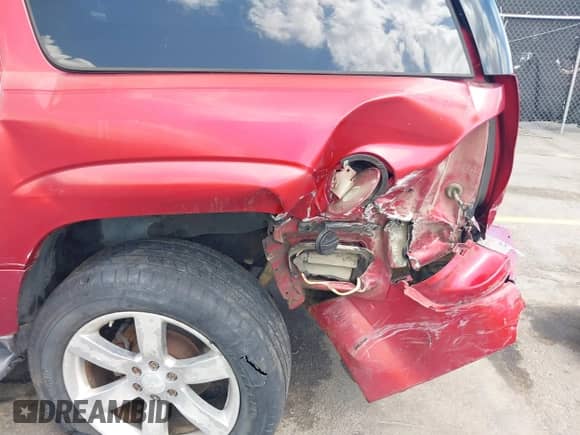 2004 Chevrolet TrailBlazer EXT LS с VIN 1GNET16S046141172, выставлен на аукционе IAAI как лот 41900941 с пробегом 239 199 миль миль и . История ставок и продаж доступна на DreamBid. Изображение 17.