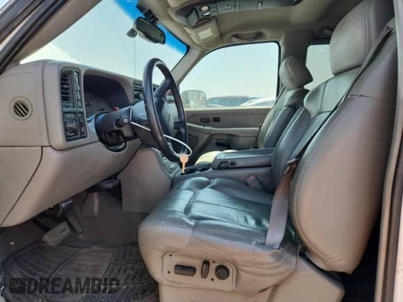 2002 Chevrolet Silverado 2500HD LT с VIN 1GCHK29132E202390, выставлен на аукционе Copart как лот 67762785 с пробегом 230 894 миль миль и Чистый • Clean title. История ставок и продаж доступна на DreamBid. Изображение 7.