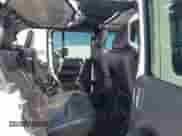 2021 Jeep Wrangler Unlimited Sahara z VIN 1C4JJXP63MW716690, wystawiony jako IAAI lot #42087879 z przebiegiem 40 889 mil mil oraz . Historia ofert i sprzedaży dostępna na DreamBid. Obrazek 8.