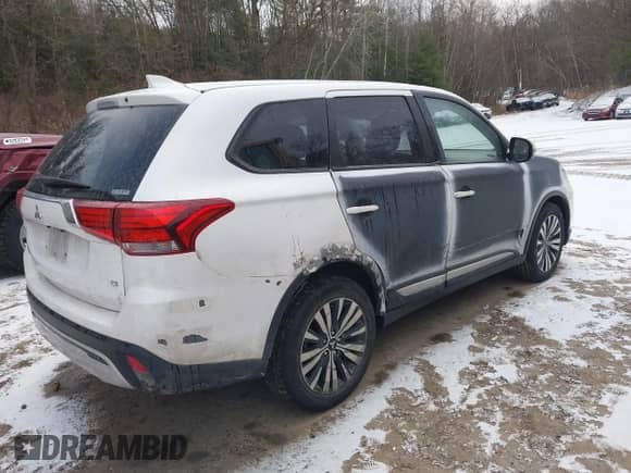 2020 Mitsubishi Outlander ES с VIN JA4AZ3A37LZ008157, выставлен на аукционе IAAI как лот 41110526 с пробегом 70 152 миль миль и . История ставок и продаж доступна на DreamBid. Изображение 4.