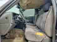 2005 GMC Sierra 1500 SLT z VIN 2GTEC13T351132464, wystawiony jako Copart lot #56866705 z przebiegiem 206 367 mil mil oraz Szkoda całkowita • Salvage title. Historia ofert i sprzedaży dostępna na DreamBid. Obrazek 7.