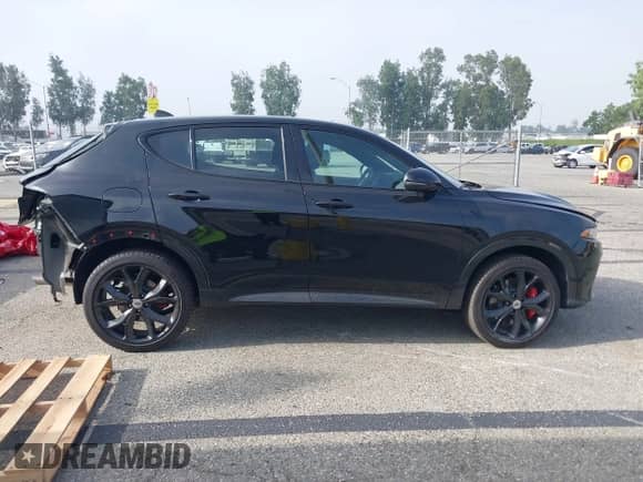 2024 Dodge Hornet R/T Plus с VIN ZACPDFDW9R3A25210, выставлен на аукционе IAAI как лот 42418257 с пробегом 2 866 миль миль и . История ставок и продаж доступна на DreamBid. Изображение 14.