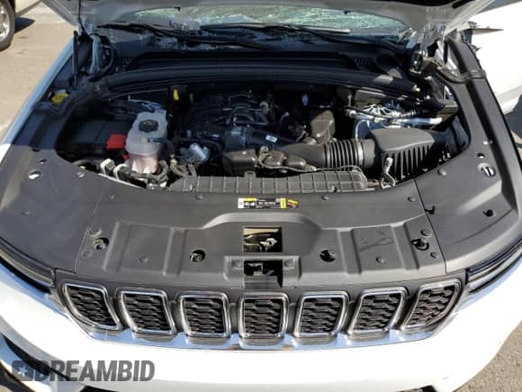 2025 Jeep Grand Cherokee Altitude with VIN 1C4RJGAGXSC281783, listed as a Copart auction lot 70536455 with 11,684 mi miles and Salvage title. Bid and sale history available at DreamBid. Image 11.