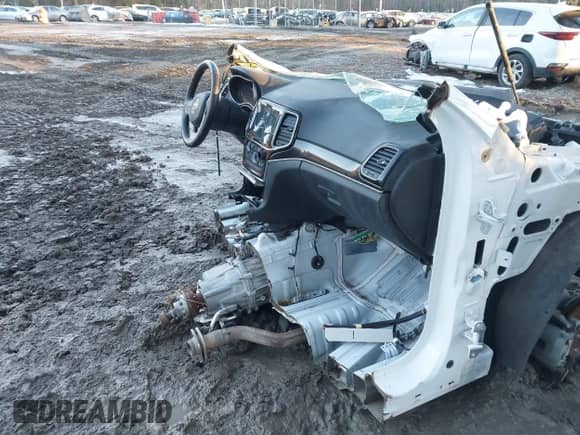 2019 Jeep Grand Cherokee Trailhawk z VIN 1C4RJFLG1KC613150, wystawiony jako IAAI lot #41319993 z przebiegiem Nie podano mil oraz . Historia ofert i sprzedaży dostępna na DreamBid. Obrazek 5.